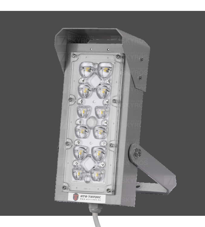 ПИК-10 ВС-140-220 Периметральный прожектор белого света (4400лм) с ассиметричным светораспределением